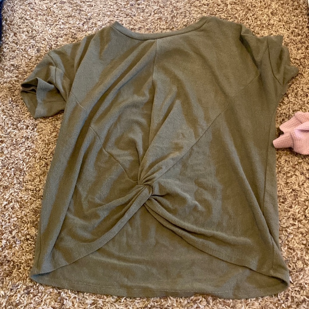 front knot top